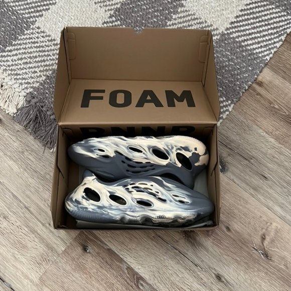 Yeezy | Shoes | Yeezy Foam Runner Moon Grey Size 1 | Poshmark display picture 1